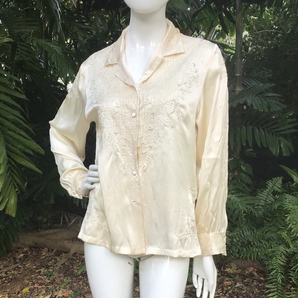 Vintage silk Chinese embroidered shirt - Picture 9 of 9